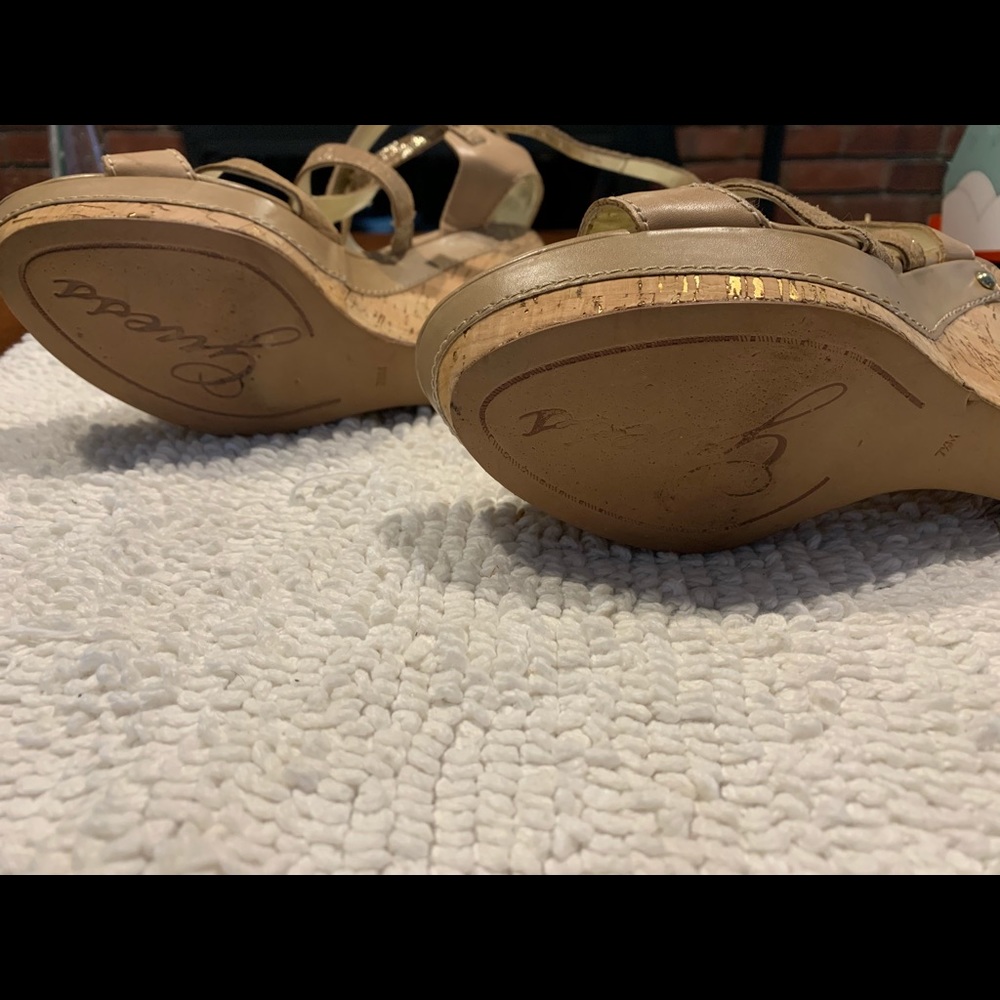 Guess Wedges - Picture 3 of 4